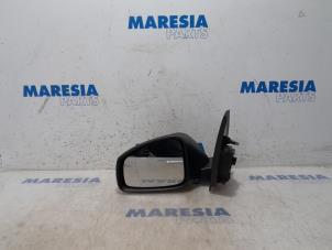 Used Wing mirror, left Renault Megane III Grandtour (KZ) 1.2 16V TCE 115 Price € 105,00 Margin scheme offered by Maresia Parts