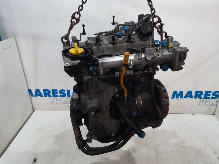 Używane Silnik Renault Clio III (BR/CR) 1.2 16V TCe 100 Cena € 374,99 Procedura marży oferowane przez Maresia Parts