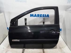 Used Door 2-door, left Renault Clio III (BR/CR) 1.2 16V TCe 100 Price € 105,00 Margin scheme offered by Maresia Parts