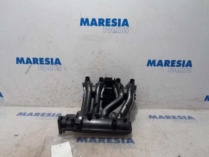 Gebrauchte Ansaugbrugge Renault Twingo (C06) 1.2 Preis € 30,00 Margenregelung angeboten von Maresia Parts