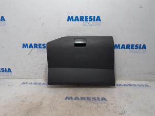 Used Glovebox Peugeot Partner (GC/GF/GG/GJ/GK) 1.6 HDI 75 16V Price € 36,30 Inclusive VAT offered by Maresia Parts