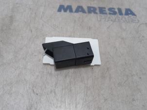 Usados Relé Citroen DS3 (SA) 1.4 HDi Precio € 15,00 Norma de margen ofrecido por Maresia Parts
