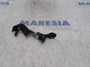 Used AUX / USB connection Citroen DS3 (SA) 1.4 HDi Price € 25,00 Margin scheme offered by Maresia Parts