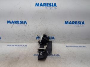 Used Front seatbelt, right Peugeot Partner (GC/GF/GG/GJ/GK) 1.6 HDI 90 Price € 190,58 Inclusive VAT offered by Maresia Parts