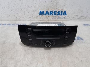 Used Radio CD player Fiat Punto Evo (199) 1.3 JTD Multijet 85 16V Euro 5 Price € 120,75 Margin scheme offered by Maresia Parts