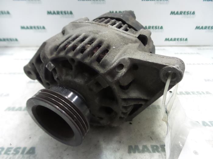 Begagnade Dynamo Renault Kangoo (KC) 1.4 Pris € 65,00 Marginaltabell erbjuds av Maresia Parts