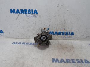 Used Mechanical fuel pump Peugeot 3008 I (0U/HU) 1.6 HDiF 16V Price € 246,75 Margin scheme offered by Maresia Parts