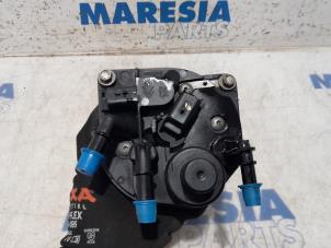 Used Fuel filter housing Peugeot 3008 I (0U/HU) 1.6 HDiF 16V Price € 50,00 Margin scheme offered by Maresia Parts