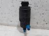 Windscreen washer pump from a Fiat Doblo Cargo (263) 1.3 MJ 16V Euro 4 2011