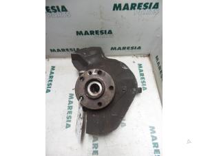 Used Knuckle, front left Peugeot 807 2.0 16V Price € 75,00 Margin scheme offered by Maresia Parts