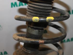 Used Front shock absorber rod, right Peugeot 607 (9D/U) 2.2 16V Price € 75,00 Margin scheme offered by Maresia Parts