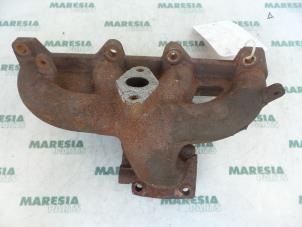Used Exhaust manifold Fiat Bravo (182A) 1.9 JTD Price € 75,00 Margin scheme offered by Maresia Parts