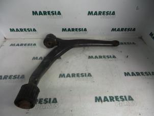 Used Front lower wishbone, right Peugeot 607 (9D/U) 2.2 16V Price € 35,00 Margin scheme offered by Maresia Parts