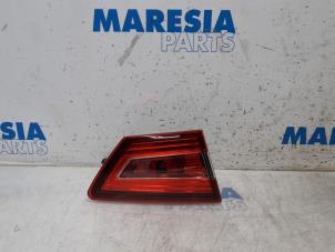 Used Taillight, left Renault Clio IV (5R) 0.9 Energy TCE 90 12V Price € 20,00 Margin scheme offered by Maresia Parts