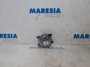 Used Fog light, front right Renault Clio IV (5R) 0.9 Energy TCE 90 12V Price € 10,00 Margin scheme offered by Maresia Parts