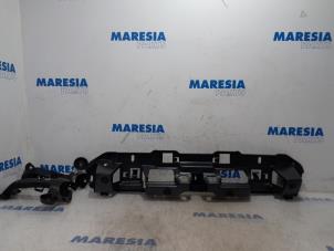 Gebrauchte Stoßstangeträger hinten Citroen DS3 (SA) 1.4 HDi Preis € 30,00 Margenregelung angeboten von Maresia Parts