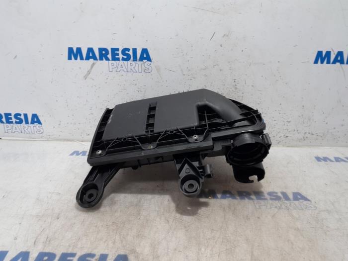 Begagnade Luftfilterhus Citroen DS3 (SA) 1.4 HDi Pris € 40,00 Marginaltabell erbjuds av Maresia Parts