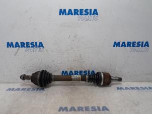 Used Front drive shaft, left Peugeot Partner (GC/GF/GG/GJ/GK) 1.6 HDI 90 Price € 60,50 Inclusive VAT offered by Maresia Parts