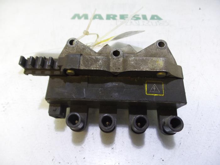 Ignition coil from a Lancia Delta (836) 1.6 16V HPE 1998