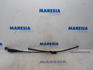 Used Front wiper arm Peugeot Partner (GC/GF/GG/GJ/GK) 1.6 HDI 90 Price € 18,15 Inclusive VAT offered by Maresia Parts