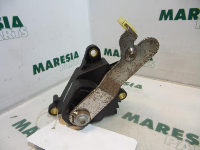 Begagnade Gaspedalsensor Renault Scénic II (JM) 1.5 dCi 105 Pris € 29,99 Marginaltabell erbjuds av Maresia Parts