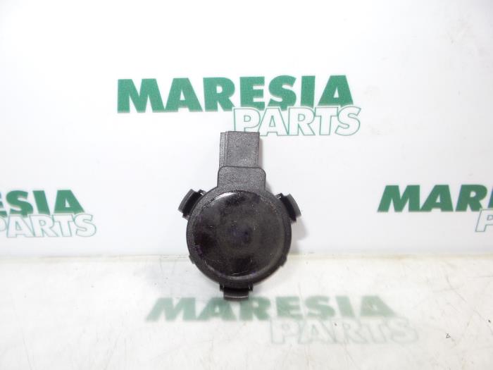 Begagnade Regnsensor Peugeot 607 (9D/U) 2.2 HDi 16V FAP Pris € 40,00 Marginaltabell erbjuds av Maresia Parts
