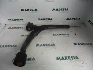 Used Front lower wishbone, right Peugeot 607 (9D/U) 2.2 HDi 16V FAP Price € 35,00 Margin scheme offered by Maresia Parts