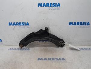 Used Front lower wishbone, left Renault Clio IV (5R) 0.9 Energy TCE 90 12V Price € 20,00 Margin scheme offered by Maresia Parts