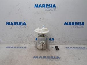 Used Electric fuel pump Peugeot 208 I (CA/CC/CK/CL) 1.0 Vti 12V PureTech Price € 25,00 Margin scheme offered by Maresia Parts