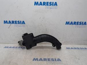 Used Intercooler hose Renault Megane III Grandtour (KZ) 1.4 16V TCe 130 Price € 85,00 Margin scheme offered by Maresia Parts