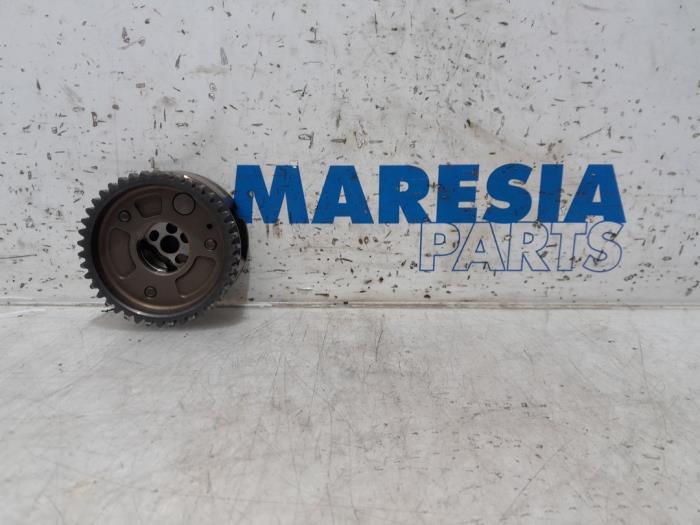 Begagnade Kamaxeldrev Renault Megane III Grandtour (KZ) 1.4 16V TCe 130 Pris € 59,00 Marginaltabell erbjuds av Maresia Parts