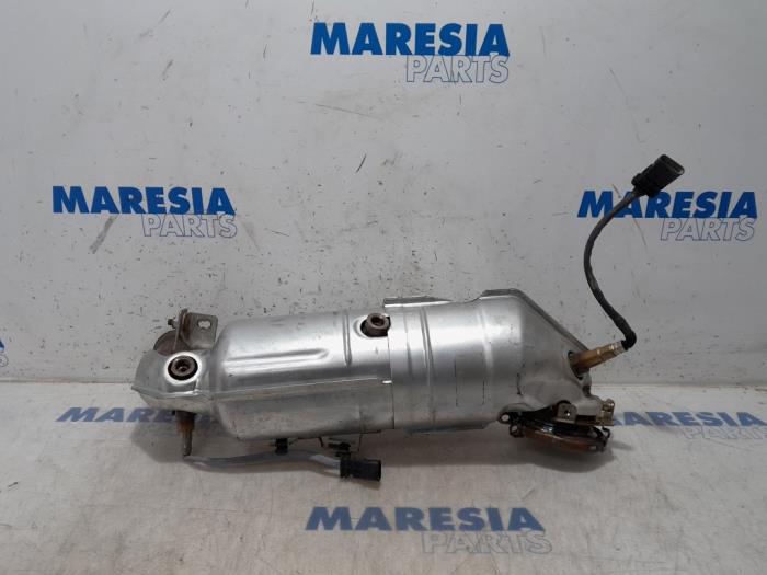 Używane Katalizator Peugeot 208 II (UB/UH/UP) 1.2 Vti 12V PureTech 100 Cena € 577,50 Procedura marży oferowane przez Maresia Parts