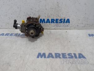 Używane Mechaniczna pompa paliwa Renault Laguna III Estate (KT) 2.0 dCi 16V 150 Cena € 126,00 Procedura marży oferowane przez Maresia Parts