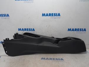 Used Middle console Peugeot 208 II (UB/UH/UP) 1.2 Vti 12V PureTech 100 Price € 50,00 Margin scheme offered by Maresia Parts