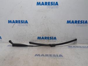 Used Front wiper arm Fiat 500 (312) 1.2 69 Price € 15,00 Margin scheme offered by Maresia Parts