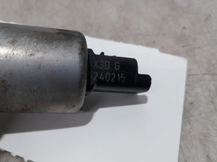 Nockenwelle Sensor van een Citroën C3 (SC) 1.2 VTi 82 12V 2015