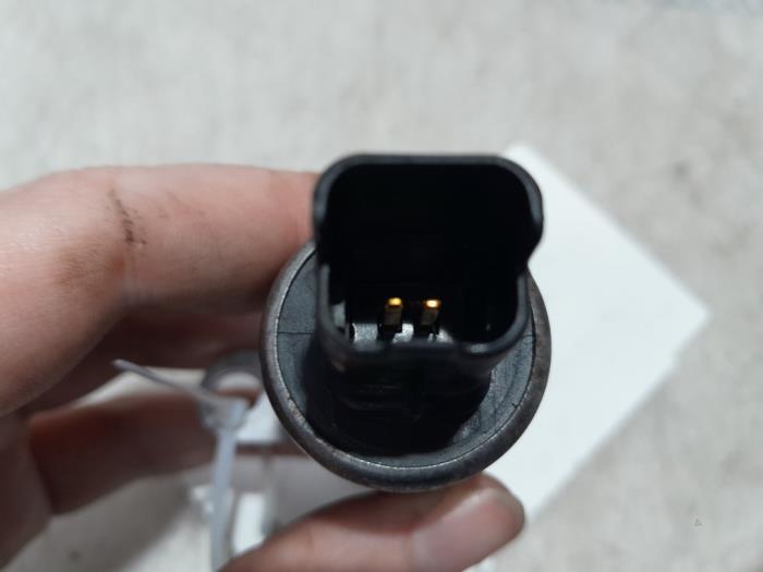 Nockenwelle Sensor van een Citroën C3 (SC) 1.2 VTi 82 12V 2015