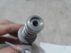 Nockenwelle Sensor van een Citroën C3 (SC) 1.2 VTi 82 12V 2015