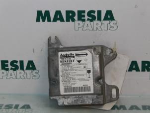 Usados Módulo de Airbag Renault Master III (FD/HD) 2.2 dCi 16V Precio € 75,00 Norma de margen ofrecido por Maresia Parts