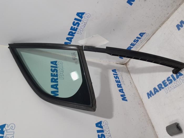 Usados Ventanilla triangular izquierda delante Citroen C3 (SC) 1.6 16V VTi 120 Precio € 50,00 Norma de margen ofrecido por Maresia Parts