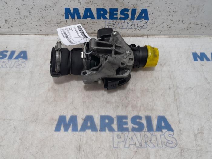 Begagnade Luftflödesmätare Peugeot 3008 I (0U/HU) 1.6 HDiF 16V Pris € 65,00 Marginaltabell erbjuds av Maresia Parts