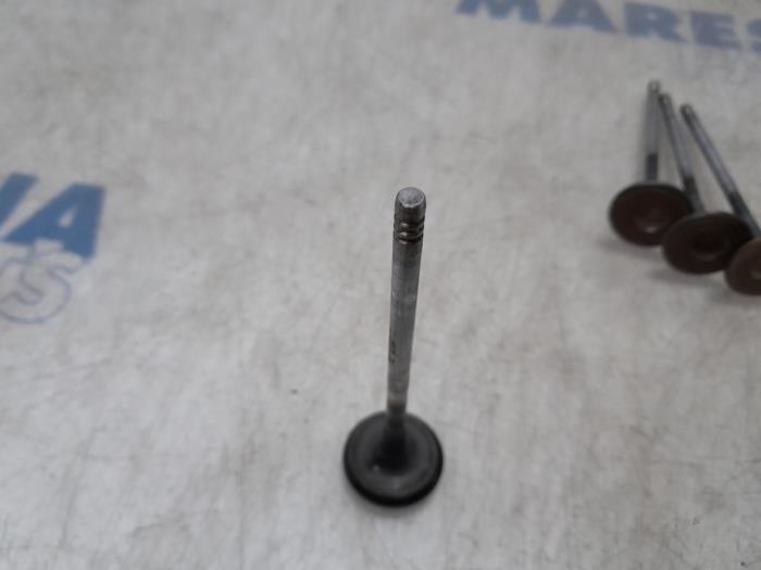 Gebrauchte Auspuffventil Fiat Grande Punto (199) 1.4 Preis € 25,00 Margenregelung angeboten von Maresia Parts