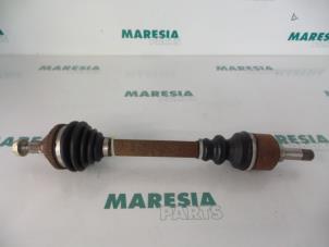 Used Front drive shaft, left Peugeot 406 Break (8E/F) 1.8 16V Price € 50,00 Margin scheme offered by Maresia Parts