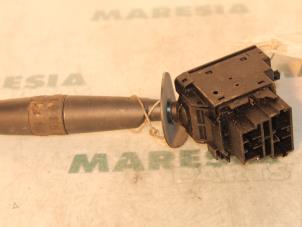 Used Indicator switch Peugeot 406 (8B) 1.8 16V Price € 25,00 Margin scheme offered by Maresia Parts