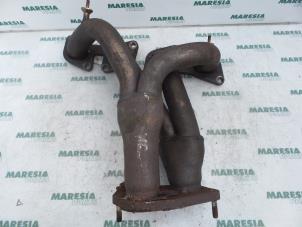 Used Exhaust manifold Alfa Romeo 145 (930A) 1.6 Twin Spark 16V Price € 50,00 Margin scheme offered by Maresia Parts