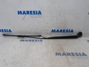 Used Front wiper arm Citroen C4 Cactus (0B/0P) 1.2 PureTech 110 12V Price € 25,00 Margin scheme offered by Maresia Parts