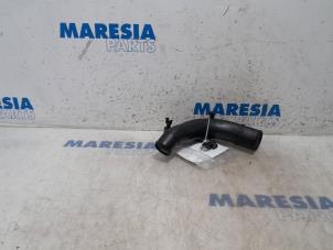 Used Intercooler tube Renault Captur (2R) 1.2 TCE 16V EDC Price € 50,00 Margin scheme offered by Maresia Parts