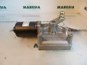 Used Front wiper motor Peugeot 307 SW (3H) 1.6 HDiF 110 16V Price € 35,00 Margin scheme offered by Maresia Parts