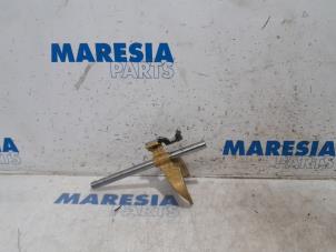 Used Gear-change mechanism Citroen C4 Grand Picasso (3A) 1.6 HDiF 115 Price € 20,00 Margin scheme offered by Maresia Parts
