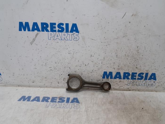 Usagé Bielle Citroen C4 Picasso (3D/3E) 1.6 e-Hdi, BlueHDi 115 Prix € 40,00 Règlement à la marge proposé par Maresia Parts